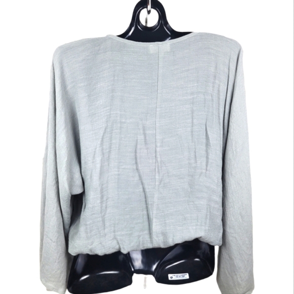 P Chill‎ Bell Sleeve, Front Tie, Elastic Waist Pesant Top - Picture 4 of 6